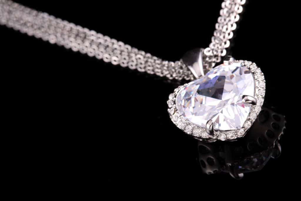 Heart-shaped Valentine diamond pendant